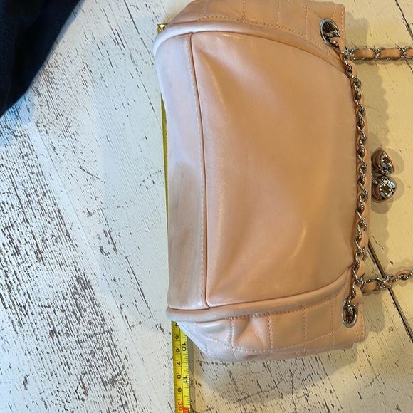 Chanel kiss lock blush pink purse - Picture 10 of 13